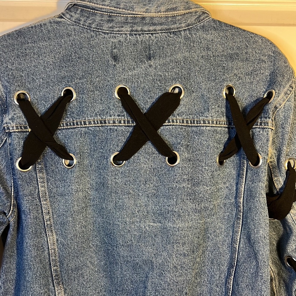Love Tree women’s denim jacket (S to M?) - Picture 3 of 10